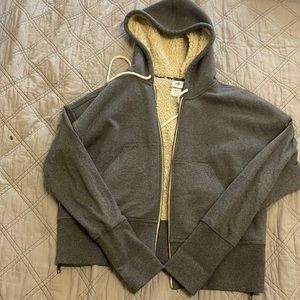 Cabi sweatshirt size medium gray sweatshirt